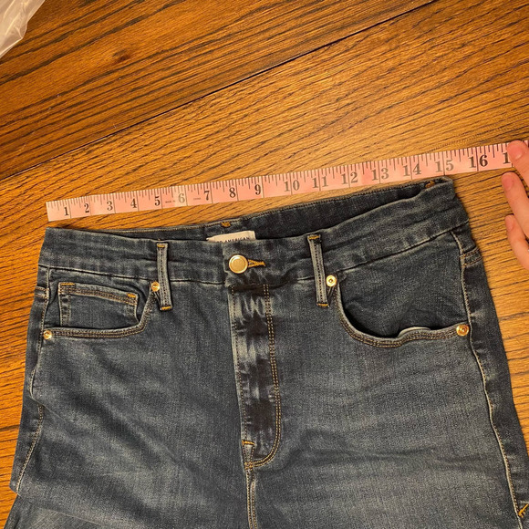 Good American Fray Hem Good Waist Crop Women's size 15 Blue Denim Jeans Casual - Picture 9 of 11